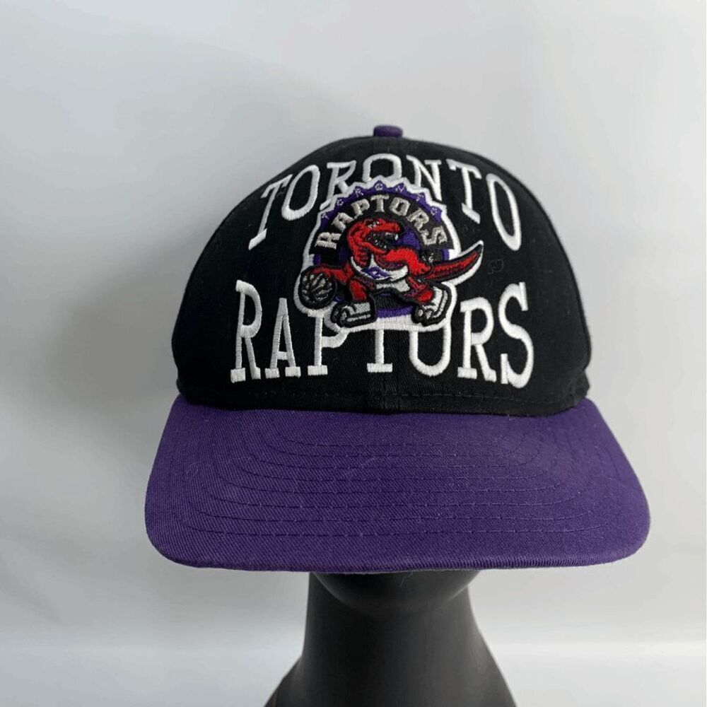 Toronto Raptors Mens Hat Snapback Mitchell & Ness Hardwood Classics NBA Purple